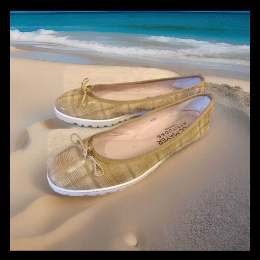 Woman's Paul Mayer Attitudes gold plaid ballet slip on flat shoes Size 9.5B